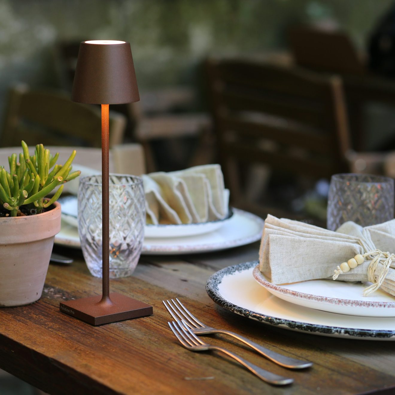 Poldina Micro LED Bordlampe Rust/Brun