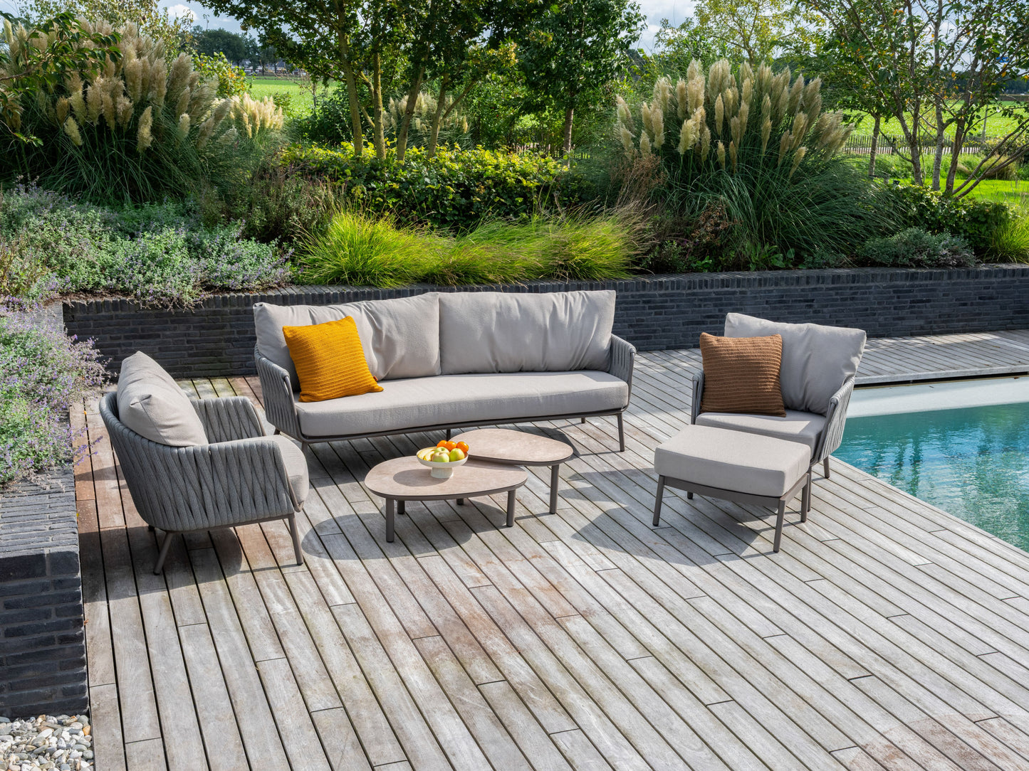 Cannes Hagegruppe 3+2 Monroe bordsett